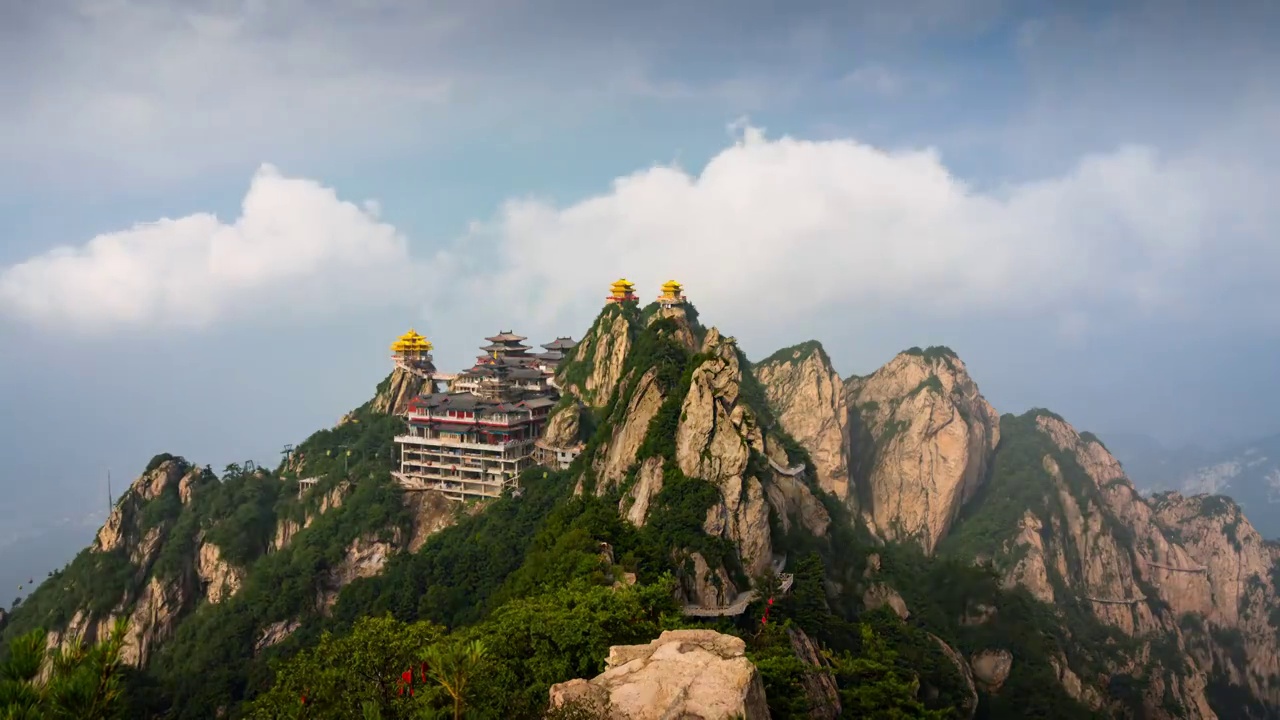 洛阳市老君山景区金顶云海延时摄影视频素材