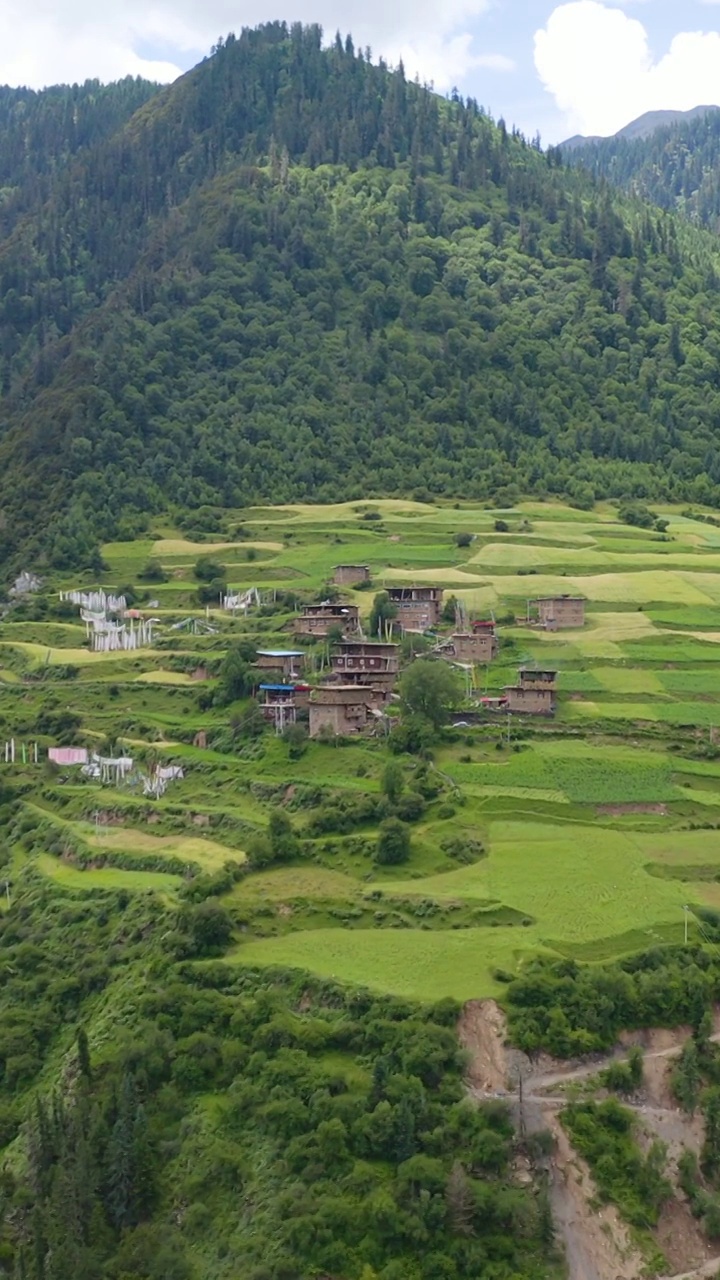 航拍四川川西高原自然风光视频素材