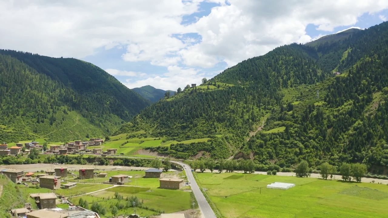 航拍四川川西高原自然风光视频素材