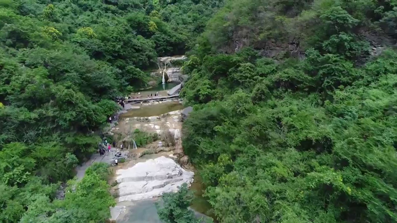 峡谷红石峡溪流视频素材