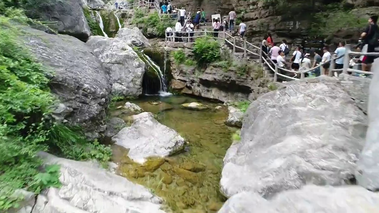 峡谷红石峡溪流视频素材