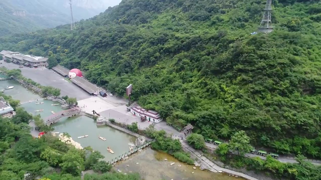 大山峡谷红石峡溪流视频素材