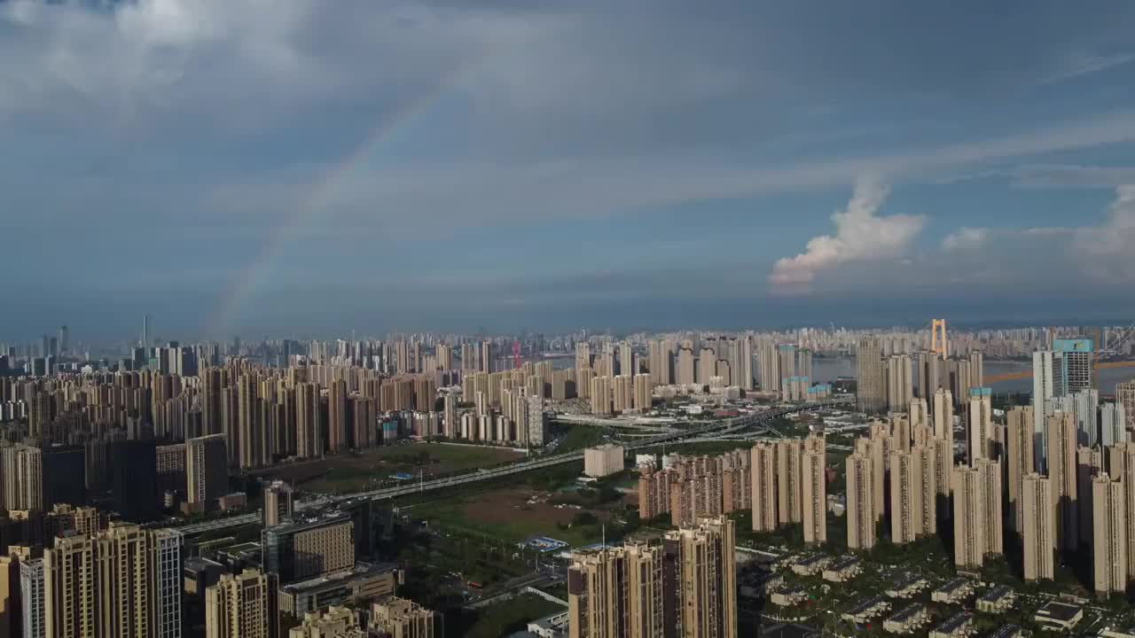 武汉雨过天晴见彩虹视频素材