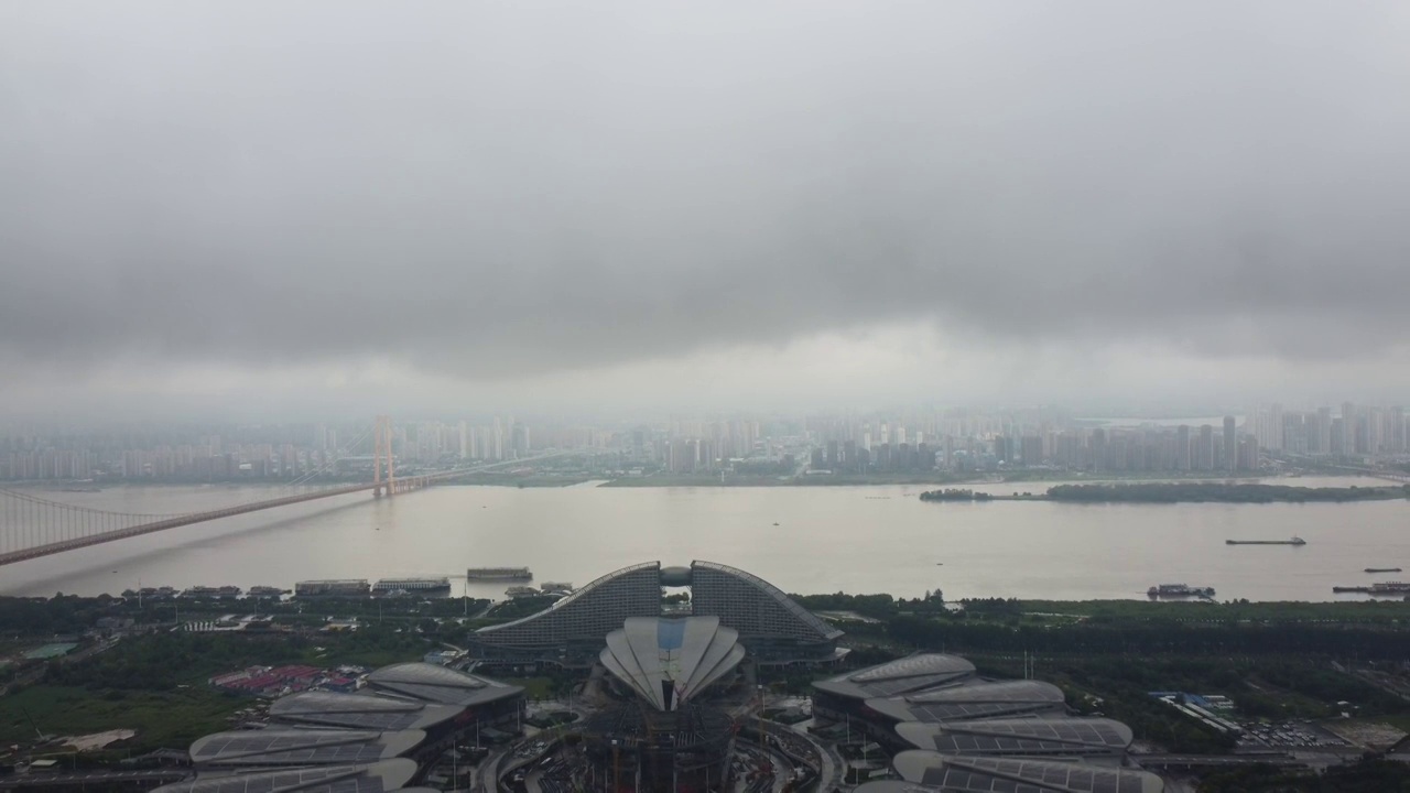 烟雨武汉长江视频素材