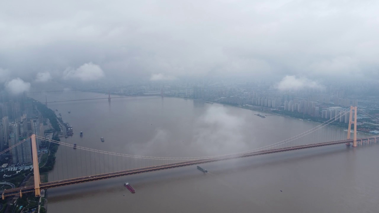 烟雨武汉长江视频素材