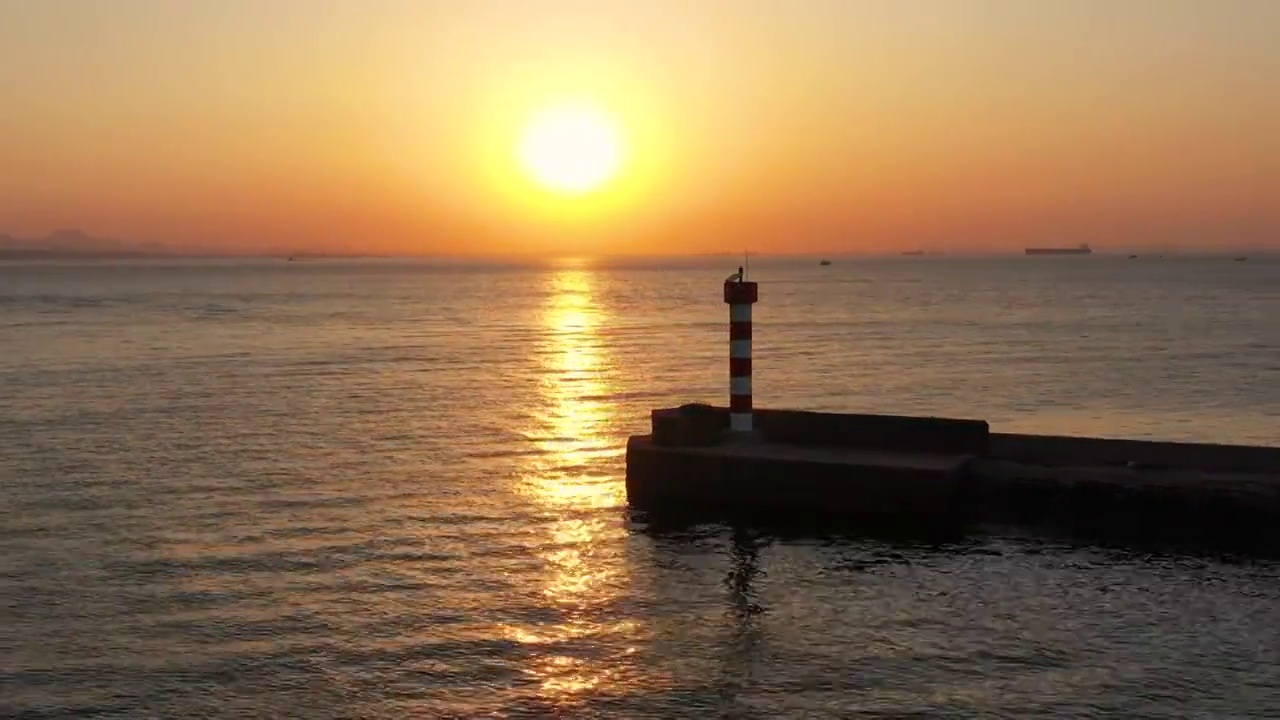 夕阳下的海景视频素材