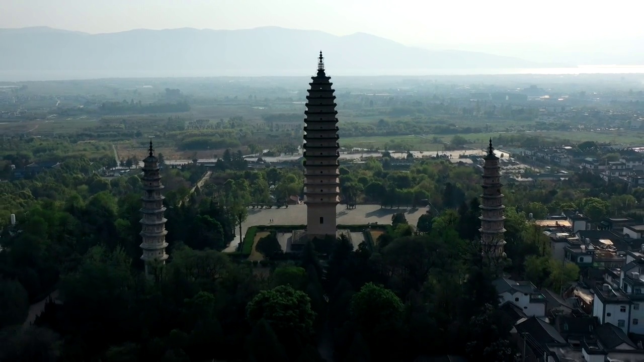 航拍大理崇圣寺三塔视频素材