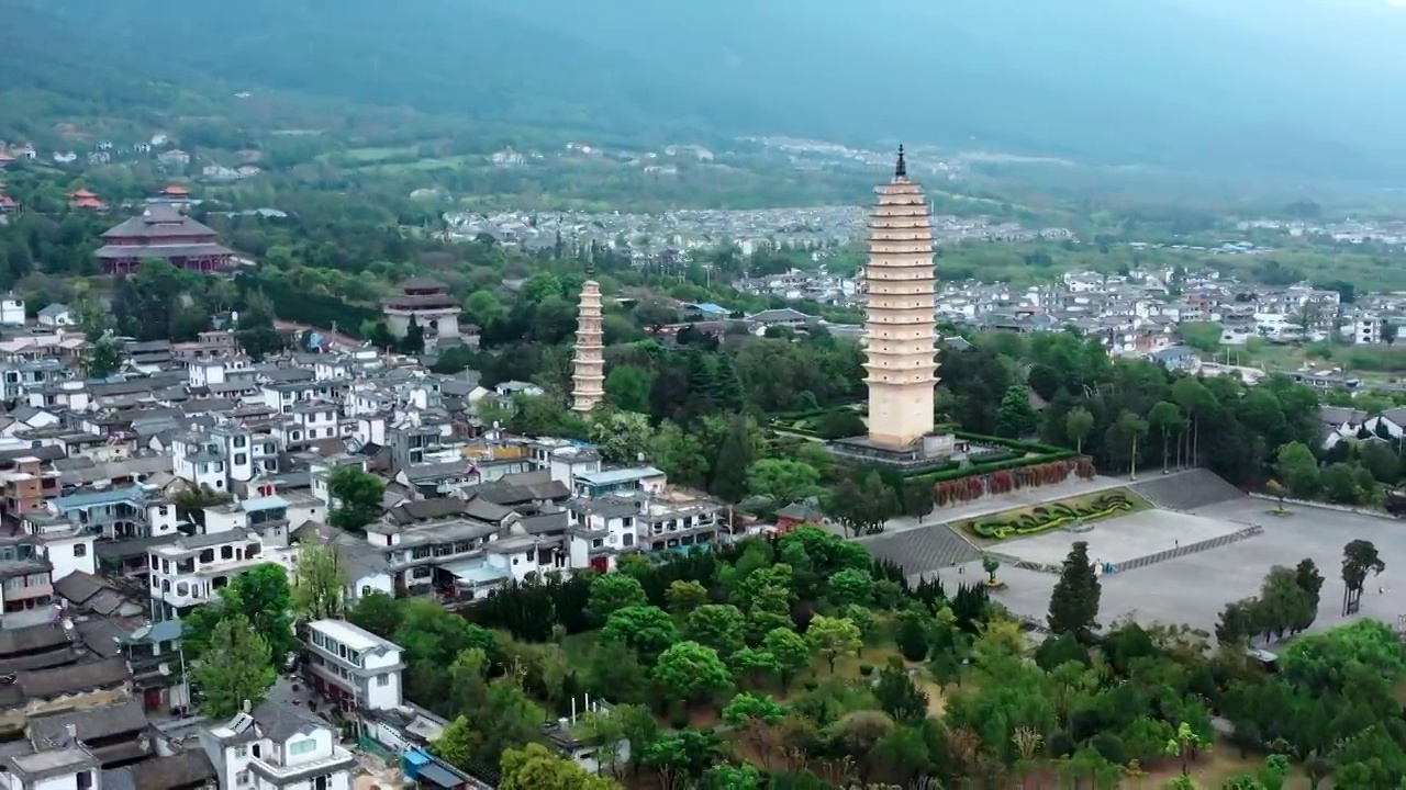 航拍大理崇圣寺三塔视频素材