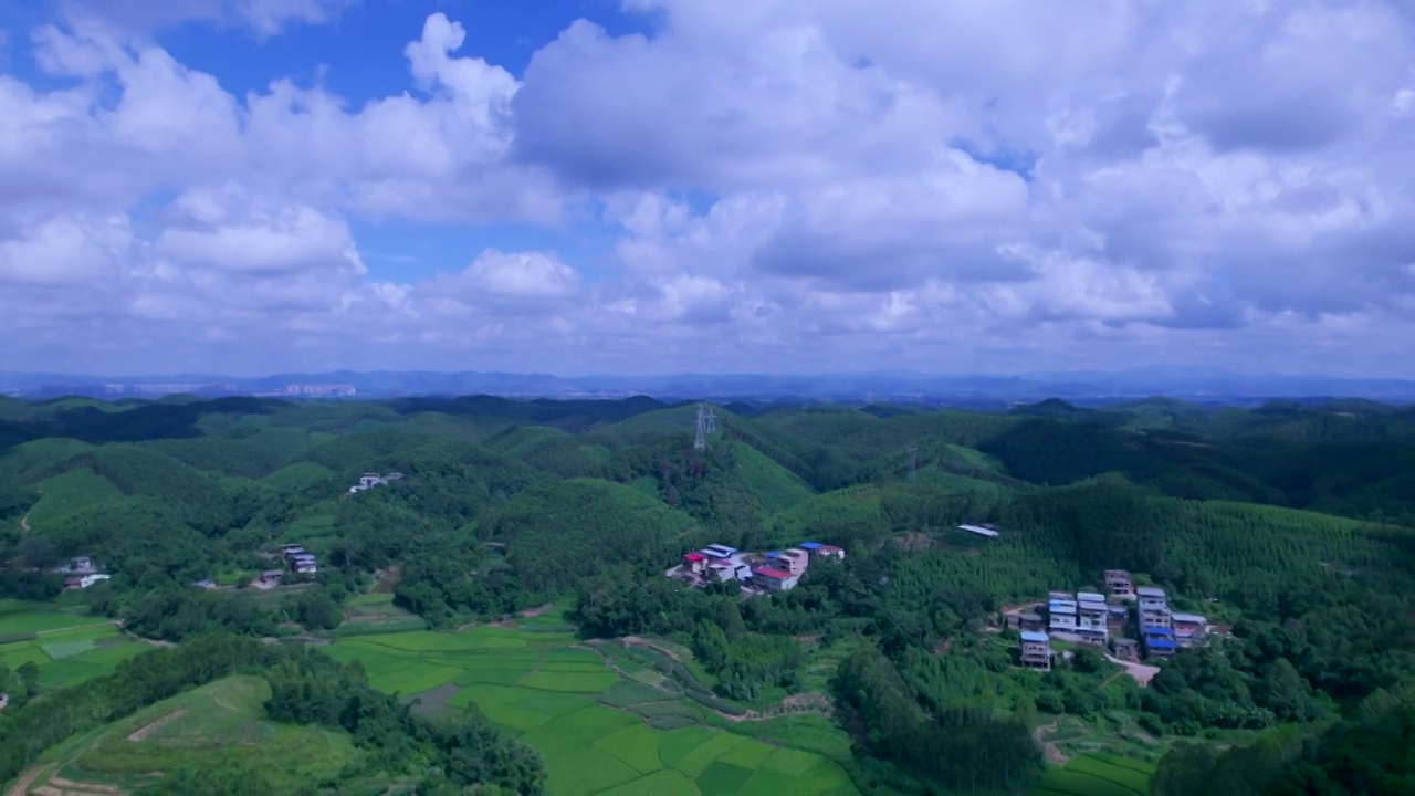 中国广西南宁青秀区青山绿林航拍全景风光视频素材