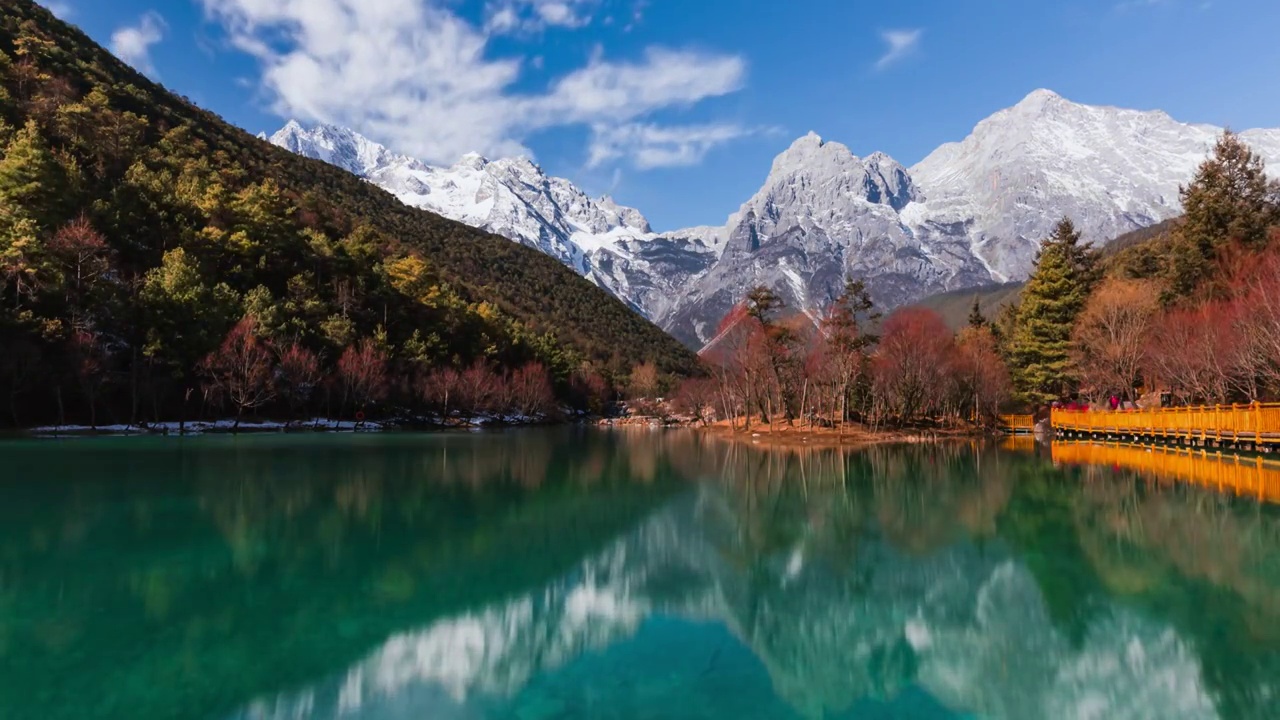 云南丽江玉龙雪山蓝月谷景区延时视频素材