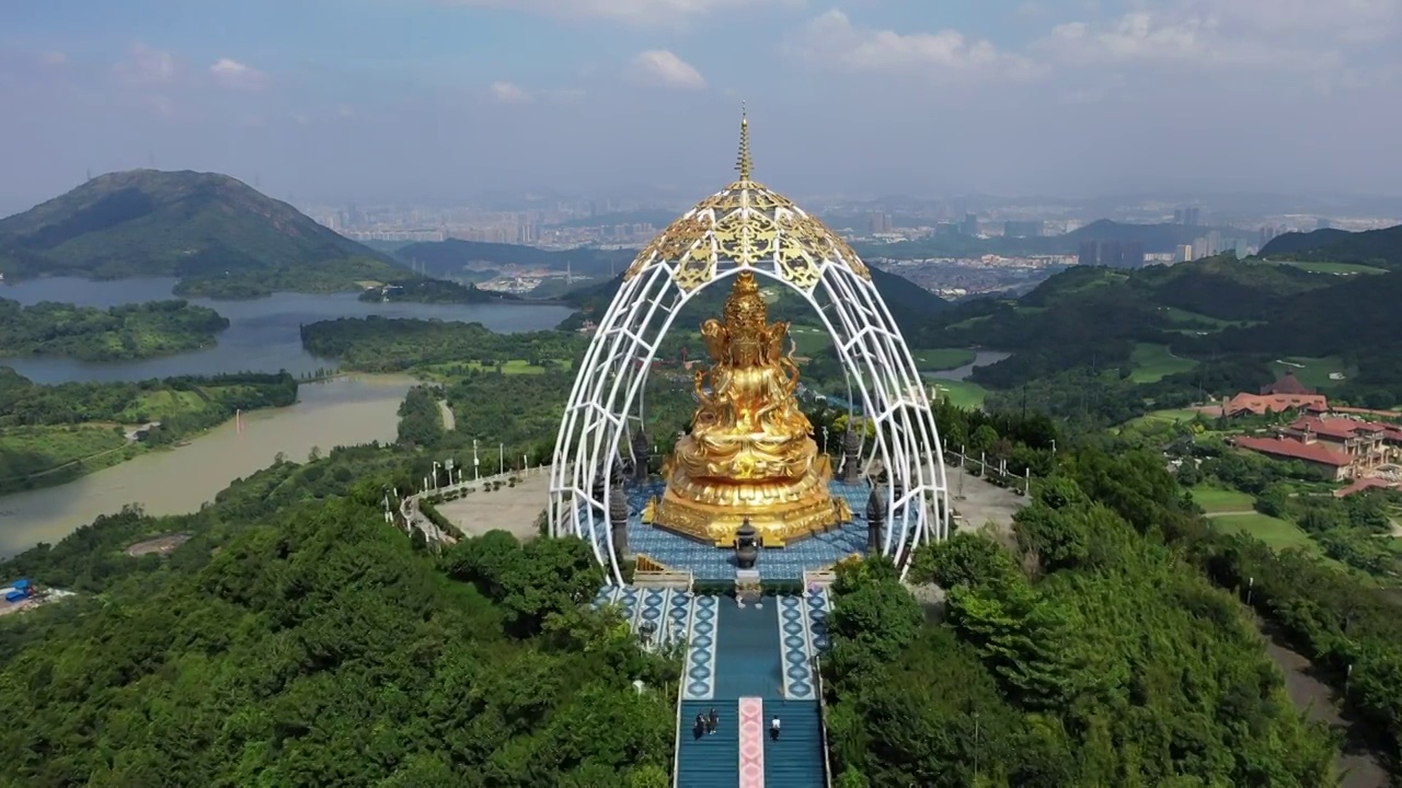 广东省深圳市盐田区东部华侨城大华兴寺航拍视频素材