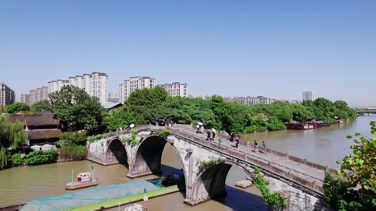 航拍杭州京杭大运河河拱宸桥视频素材