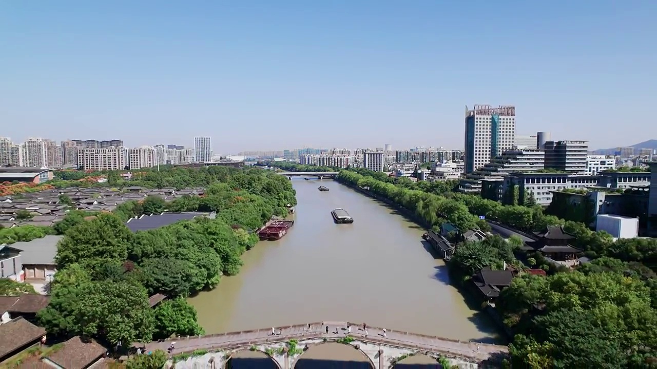 航拍杭州京杭大运河河拱宸桥视频素材