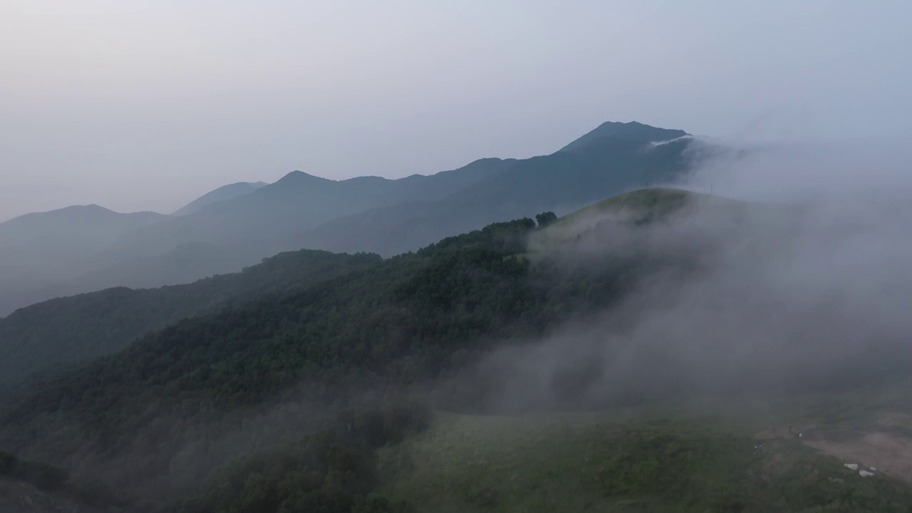 航拍北京灵山高山夏季云海风光视频素材