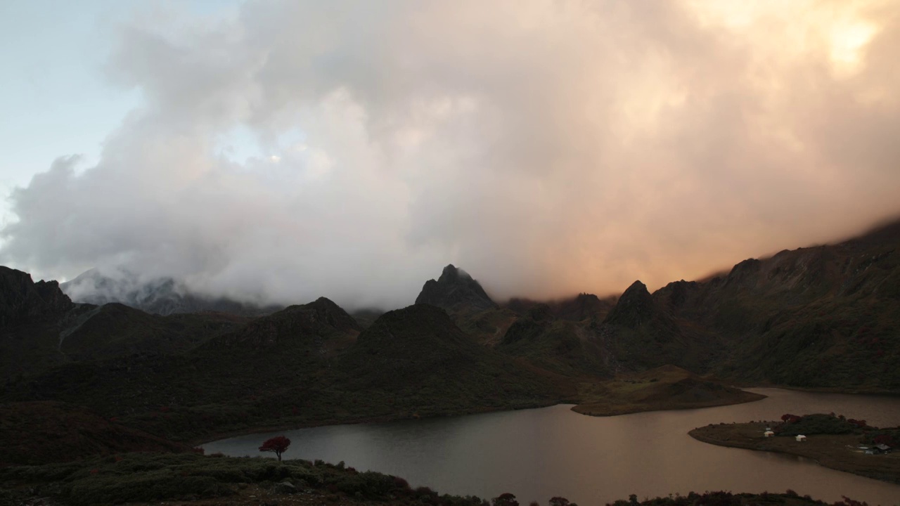 哈巴雪山 湾海 黑海 延时摄影视频素材