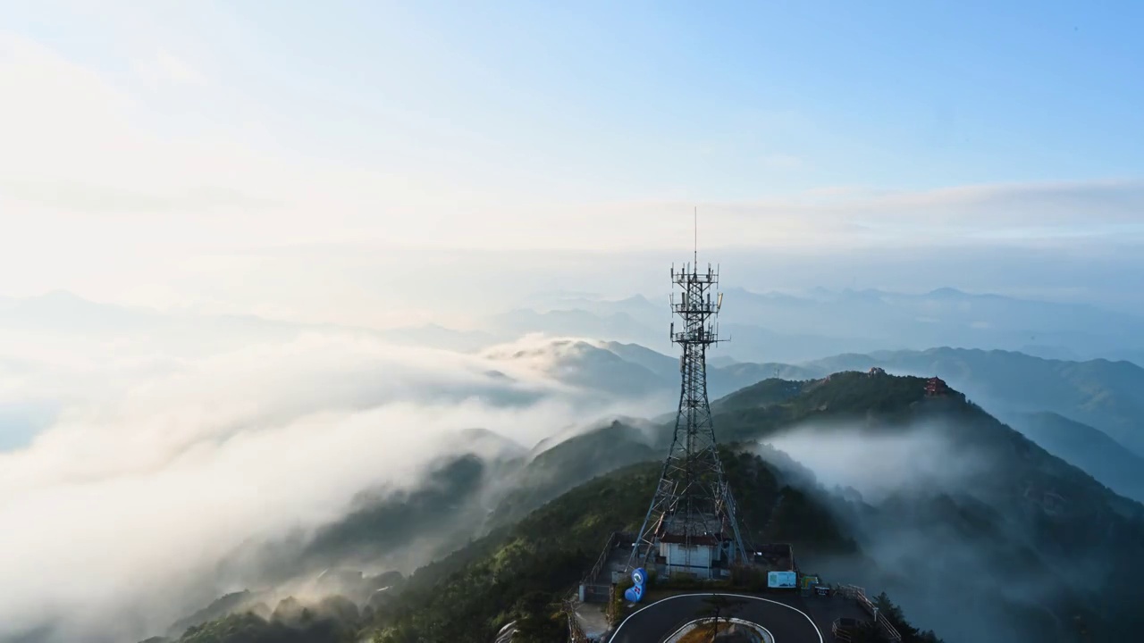 高山信号塔唯美云海日出云瀑高清航拍素材视频素材