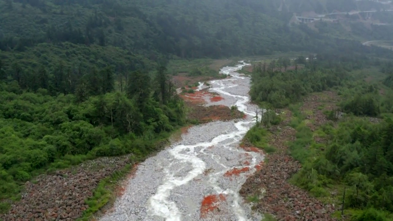 四川甘孜燕子沟红石滩公园视频素材