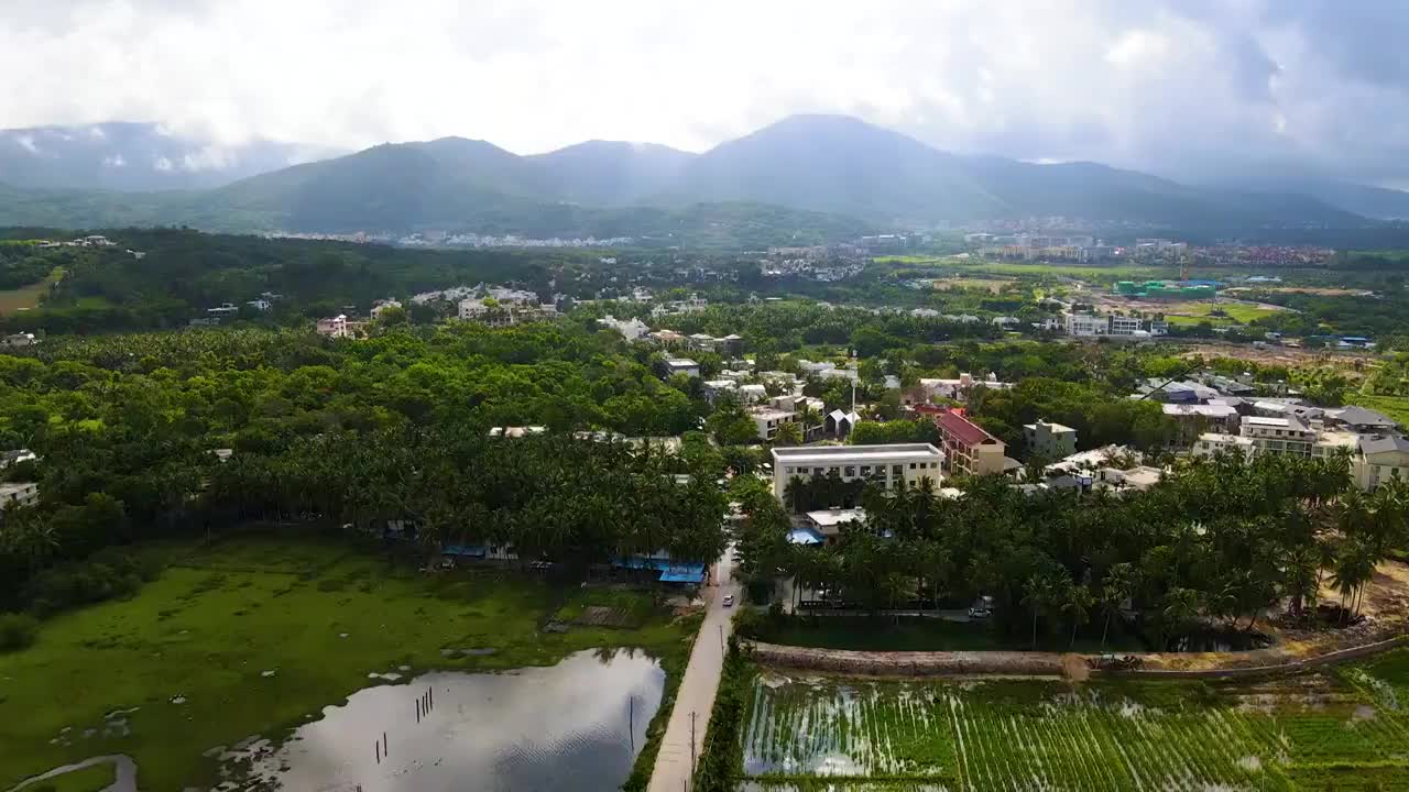 航拍海南热带乡村风光视频素材