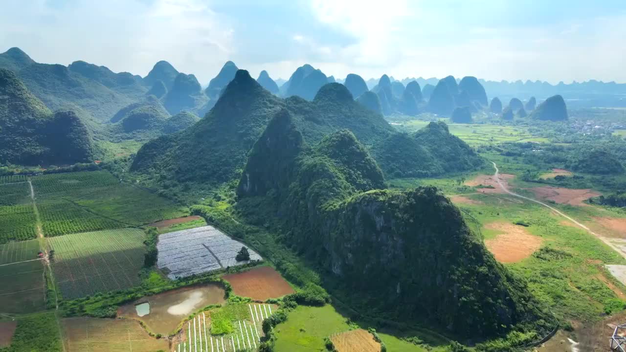 广西桂林市漓江两岸自然山水风光视频素材