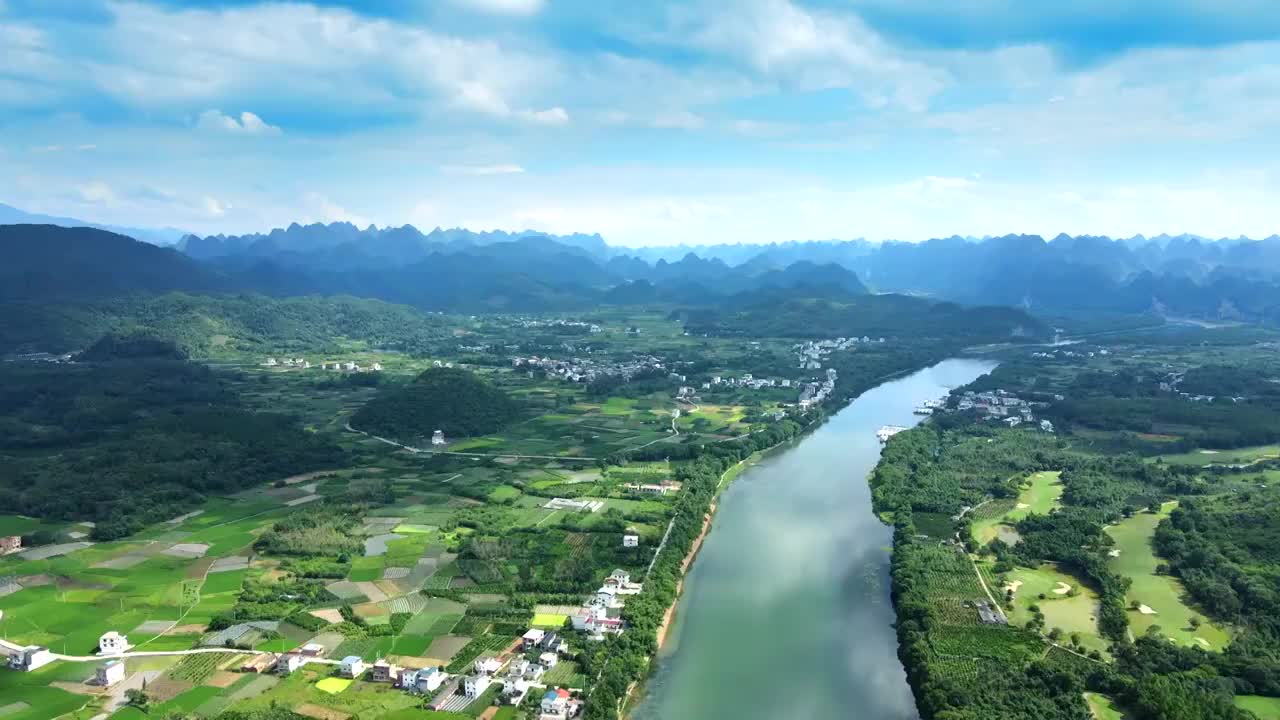 广西桂林市漓江两岸自然山水风光视频素材