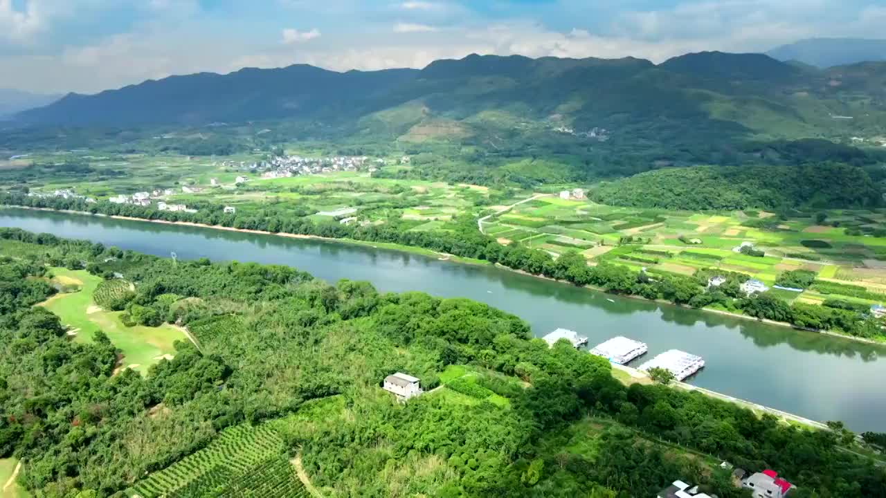 广西桂林市漓江两岸自然山水风光视频素材