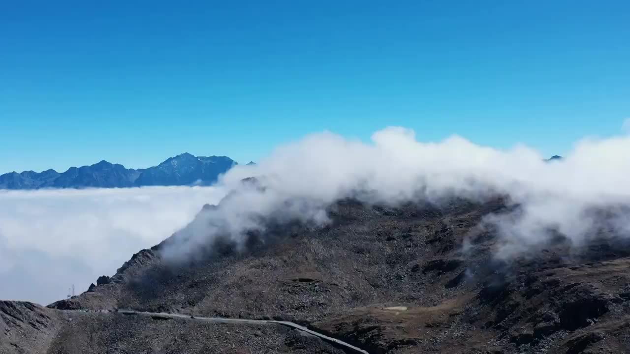 巴郎山云海视频素材