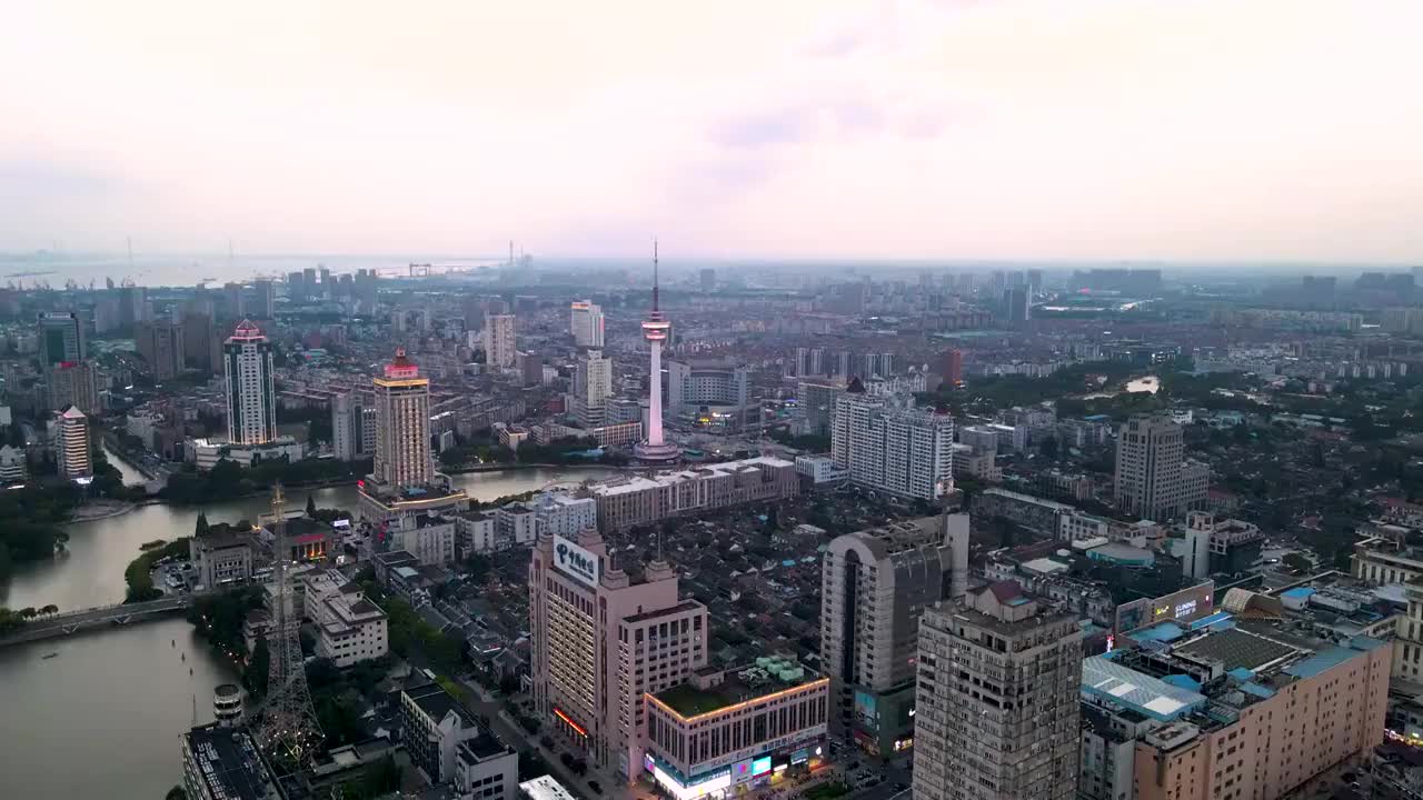 航拍江苏南通濠河沿岸建筑景观视频素材