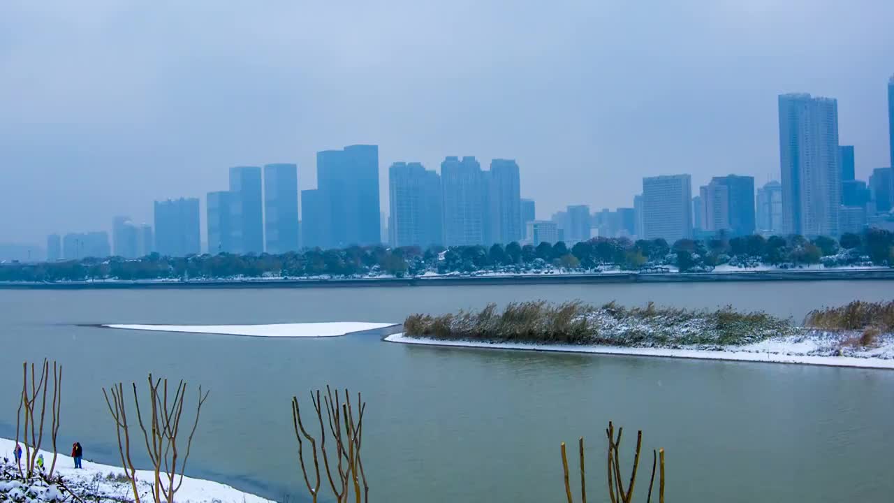 长沙市湘江雪景1视频素材