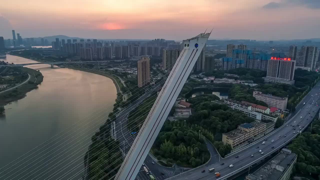 长沙市万家丽路浏阳河大桥夕阳航拍视频素材