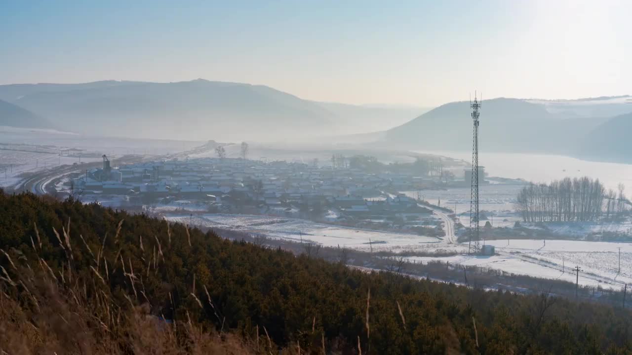 山上看向前村视频素材