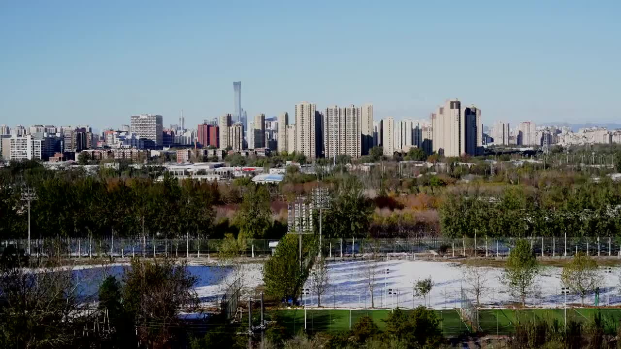 北京：雪后的运动场视频素材