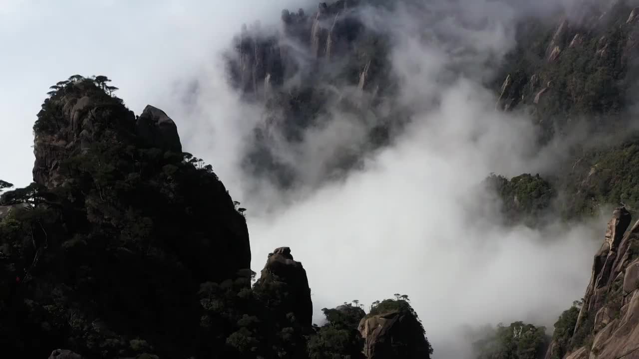 江西上饶：航拍三清山春季云海视频素材