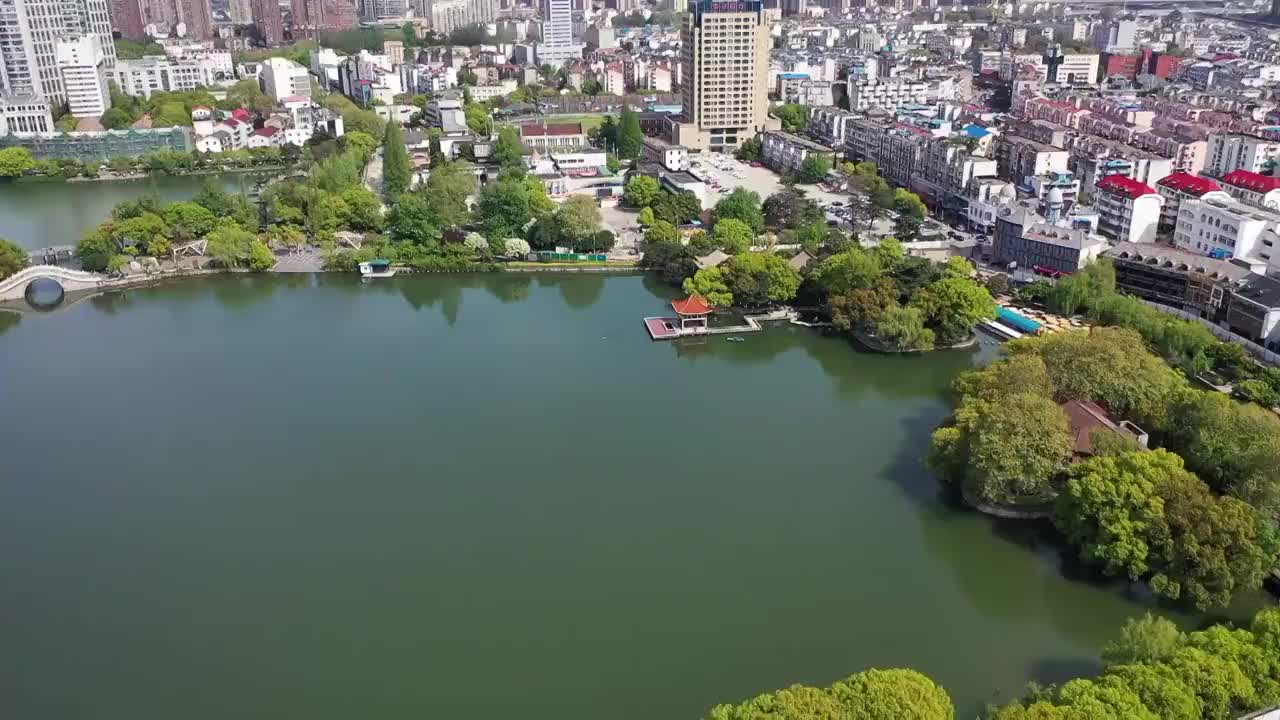 安徽芜湖鸠兹广场镜湖公园景区航拍视频素材