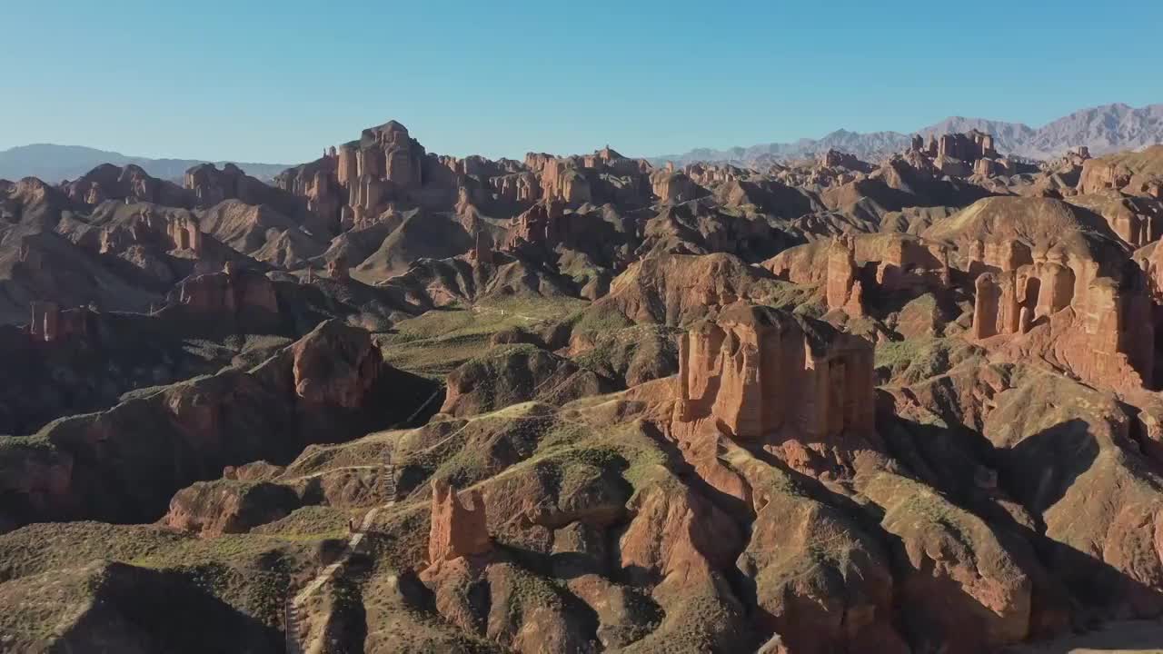 冰沟丹霞，地理，地貌，峡谷，悬崖，沟壑，壮观，丹霞，白昼，热视频素材