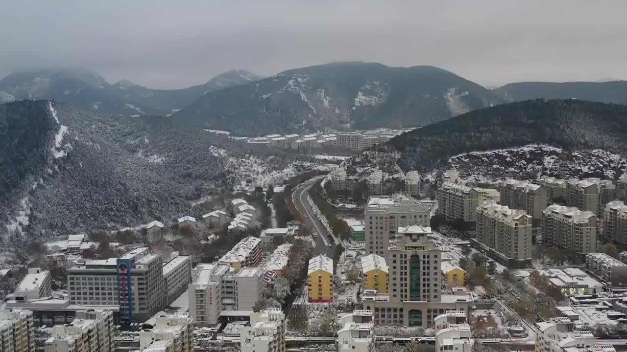 航拍雪后的济南都市风光视频素材