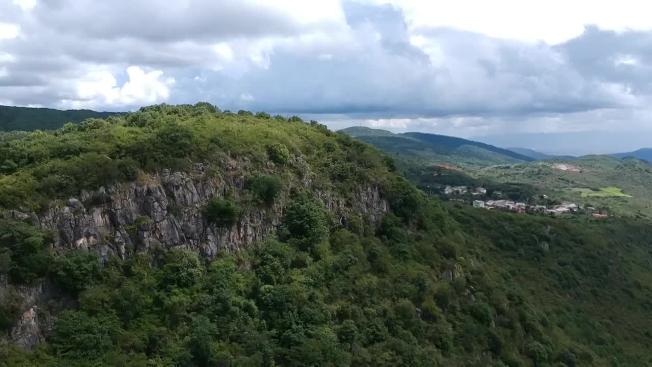 云南省红河州石屏县山脉风光视频素材