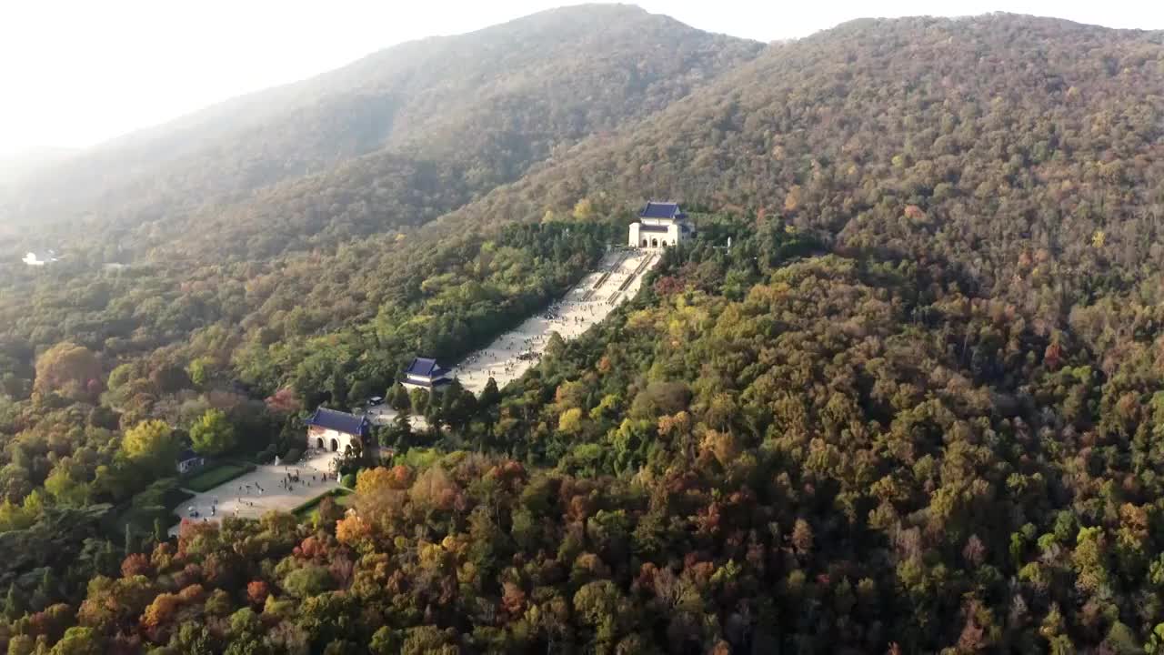 南京市钟山风景名胜区中山陵景区秋景航拍视频素材