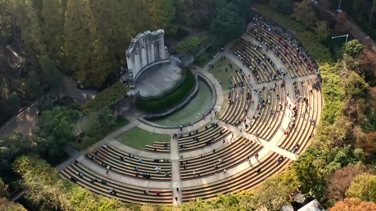 南京市钟山风景名胜区南京音乐台秋景航拍视频素材