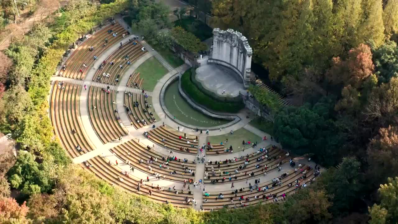 南京市钟山风景名胜区南京音乐台秋景航拍视频素材