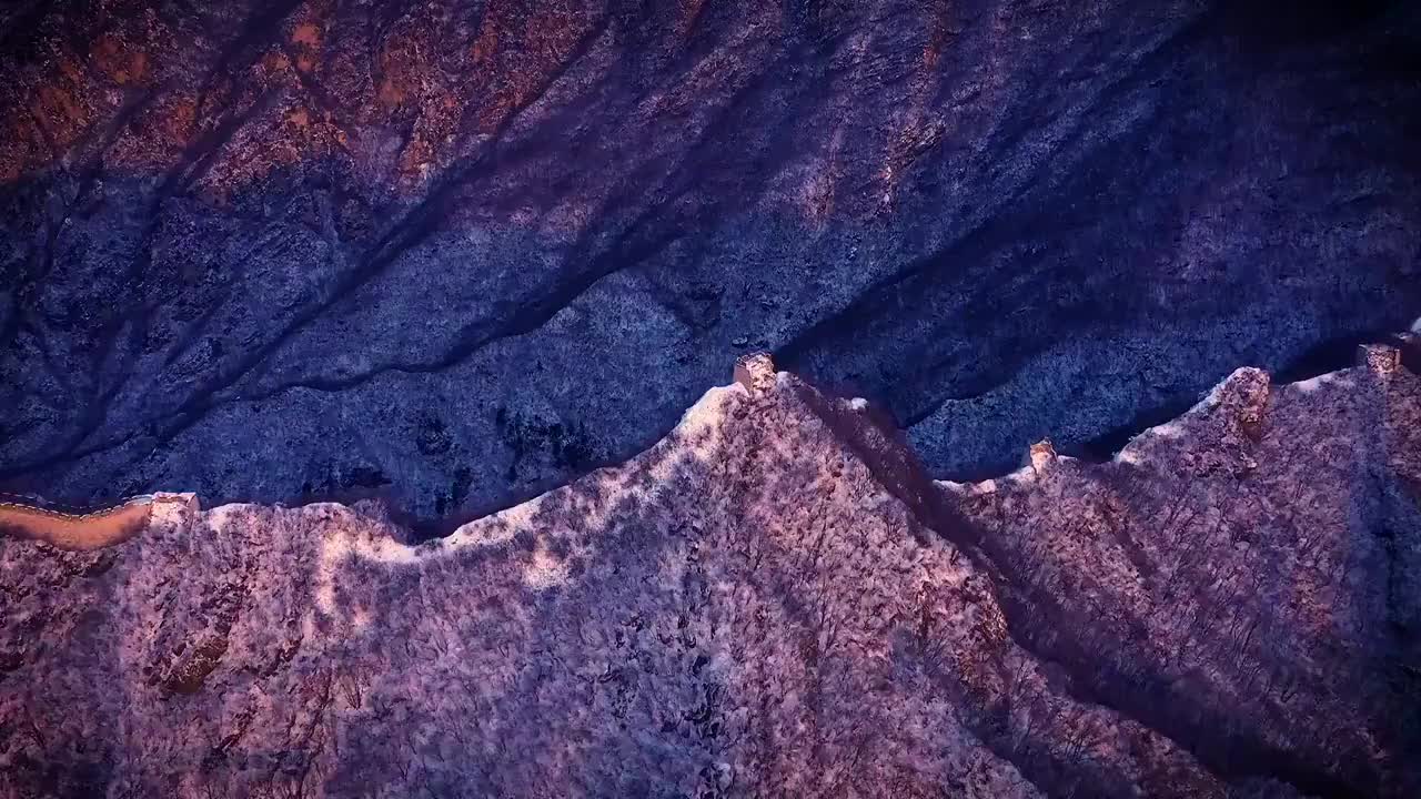 雪后晨光映照下的箭扣长城视频素材