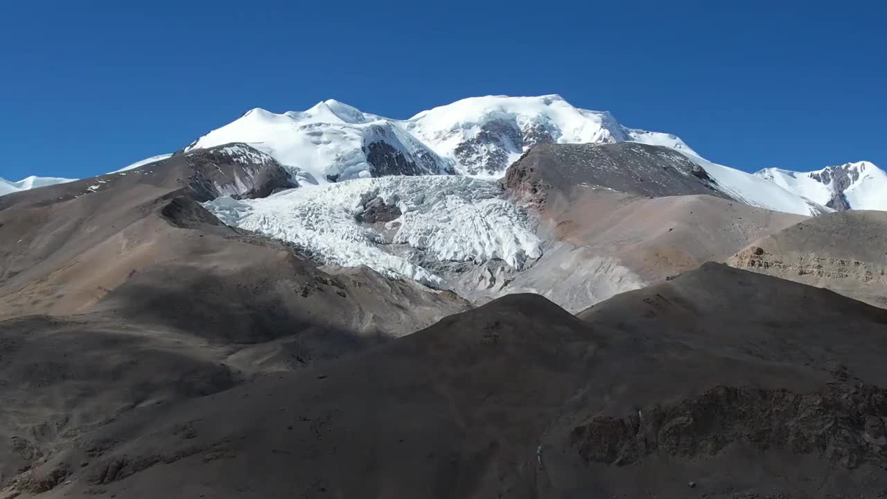 西藏阿里航拍雪山冰川视频素材