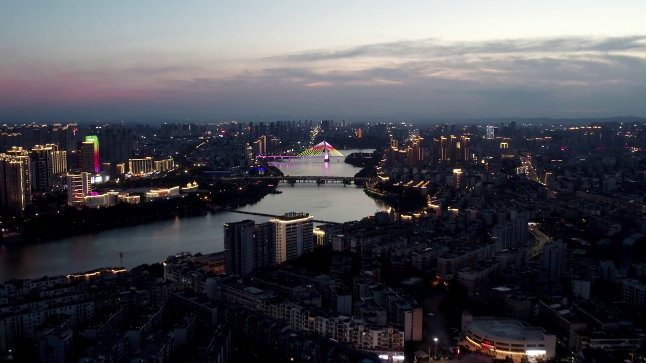 江西省赣州市赣江及沿岸城市风光夜景航拍视频素材