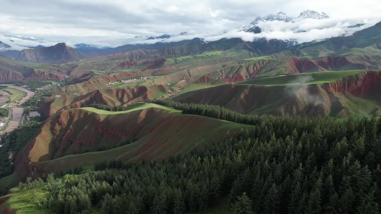 卓尔山 穿越山脉视频下载