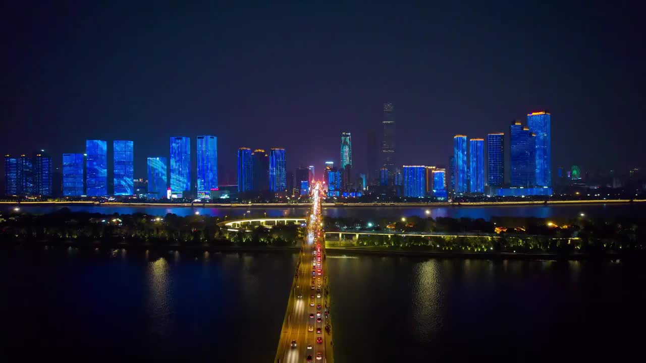 长沙城市天际线，长沙夜景，橘子洲大桥，橘子洲头视频素材