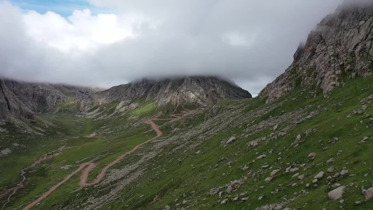 四川阿坝州莲宝叶则景区航拍视频素材