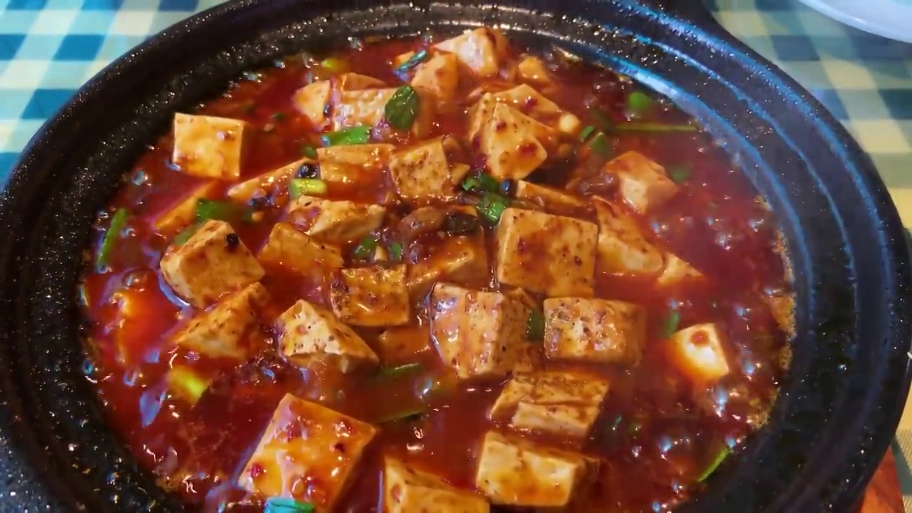 四川绵阳川菜麻婆豆腐，现炒，豆腐，食品，视频素材