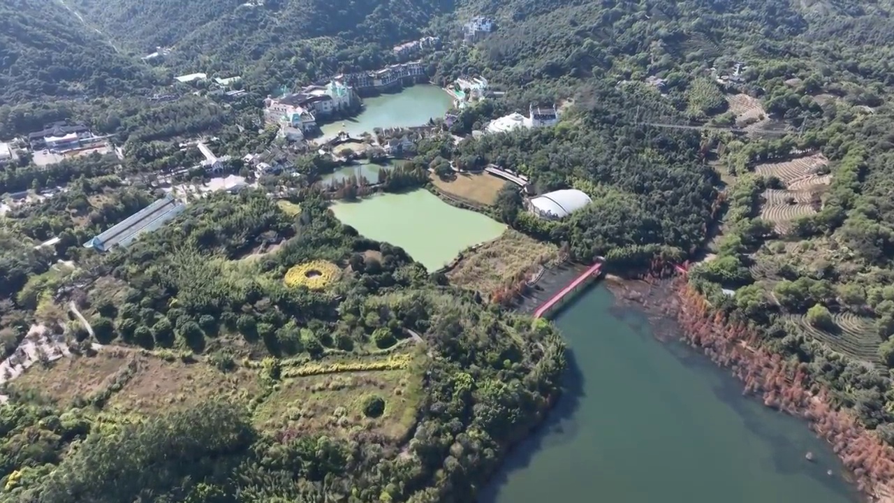 广东省深圳市盐田区东部华侨城茶溪谷三洲田水库航拍视频素材