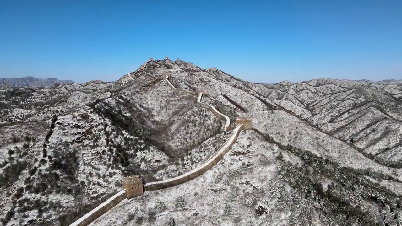 2021长城雪景雪山航拍特写视频视频素材