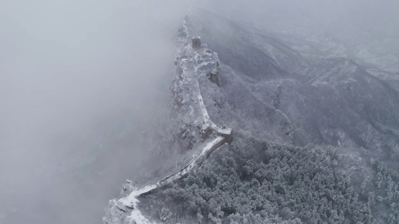 2021长城雪景雪山航拍特写视频视频素材