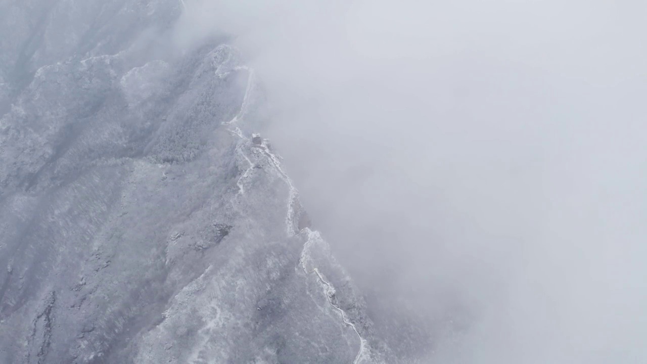 2021长城雪景雪山航拍特写视频视频素材